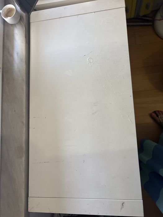 Parteleiras/comoda de 4 cubos ikea
