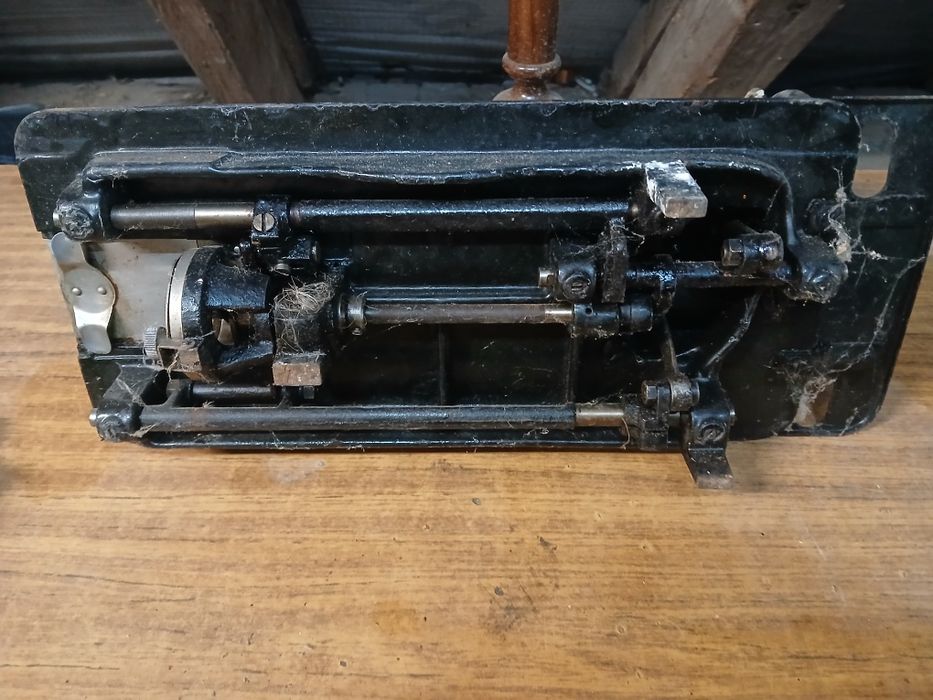 Maszyna  do szycia łucznik