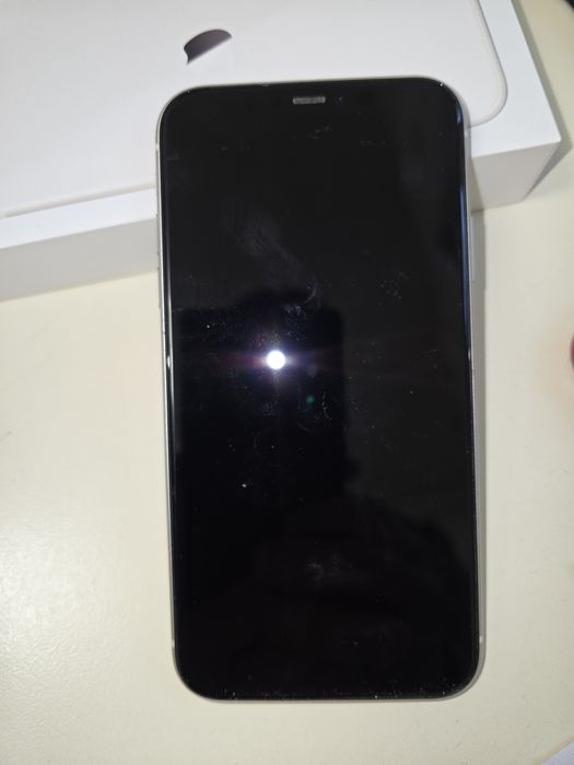 Продам бу телефон IPhone 11 на 128
