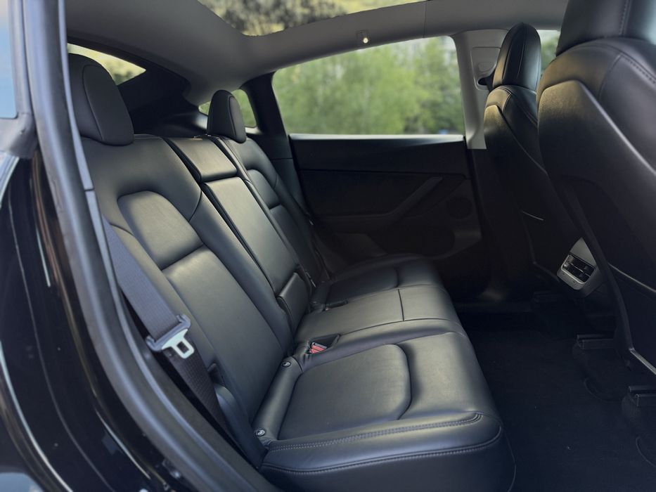 Tesla Y 2021 Long Range Dual Motor
