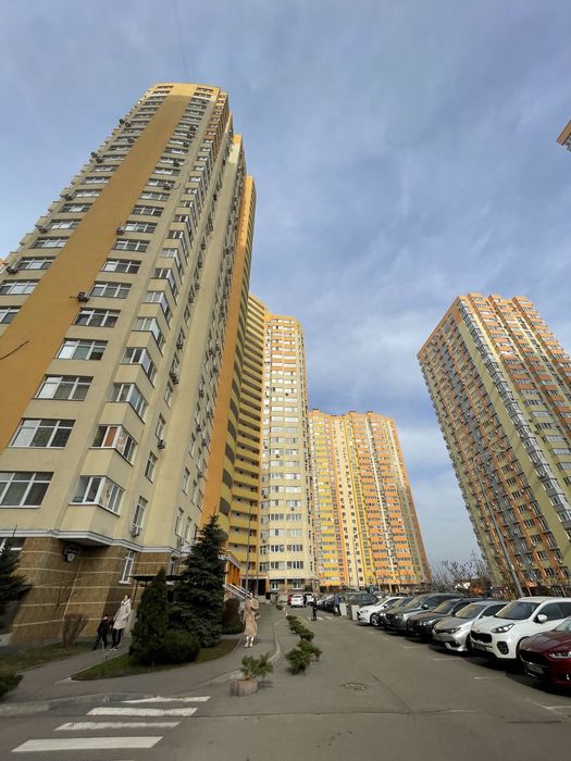 Оренда 3-к квартира ЖК Яскравий, вул. Сімʼї Кульженків 35 (генератори!) метро Мінська