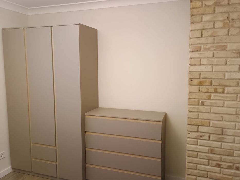 Оренда сучасного будинку: новий ремонт, камін, генератор.