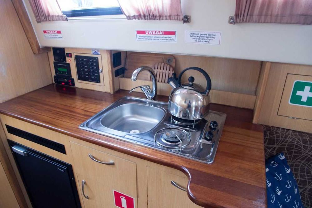 Sprzedam jacht motorowy, hauseboat Vistula Cruiser 30, zadbany
