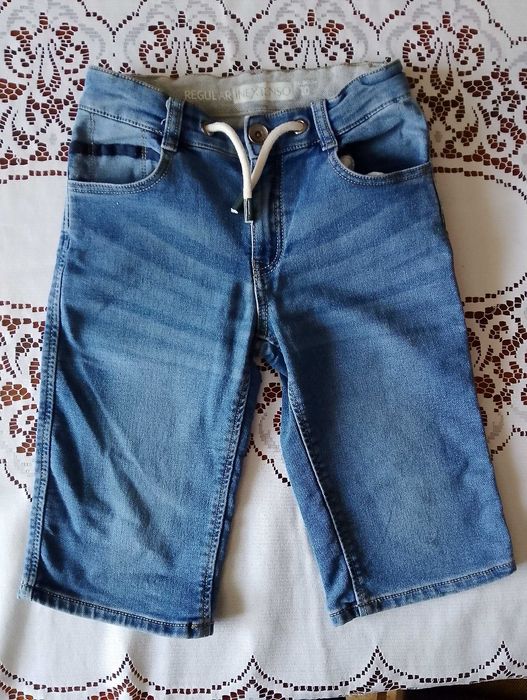 krótkie spodenki chłopięce