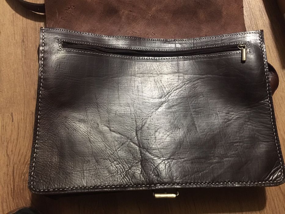 Mala/pasta em pele genuína - unissexo - artesanal