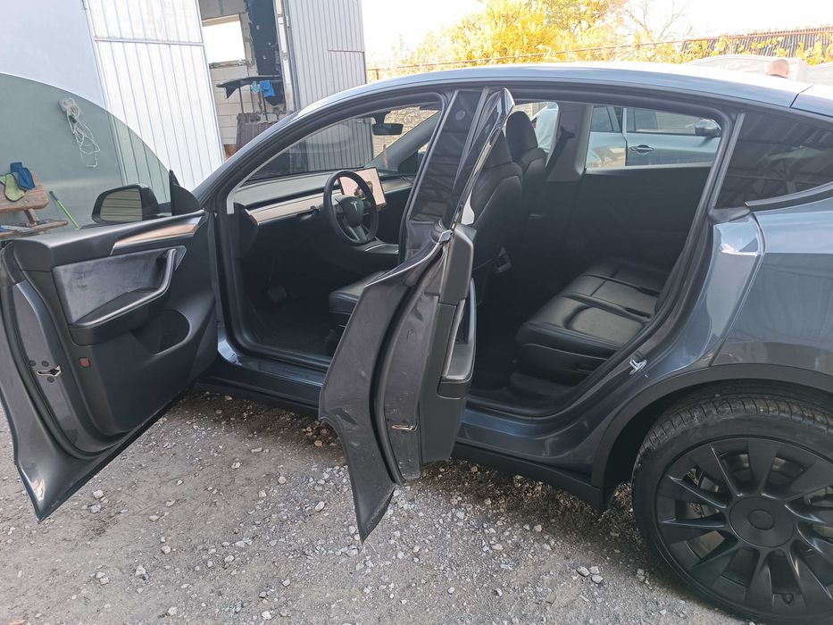 продам Tesla Model Y 2023 Long Range 82 kWh Dual Motor