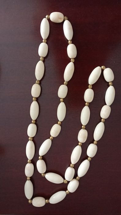 Colar pedras creme da Accessorize