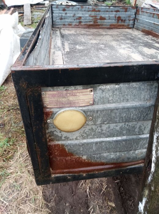 Прицеп2500*1400 рама швелер 100*50 вісь квадрат 80*80 ступиця Волга