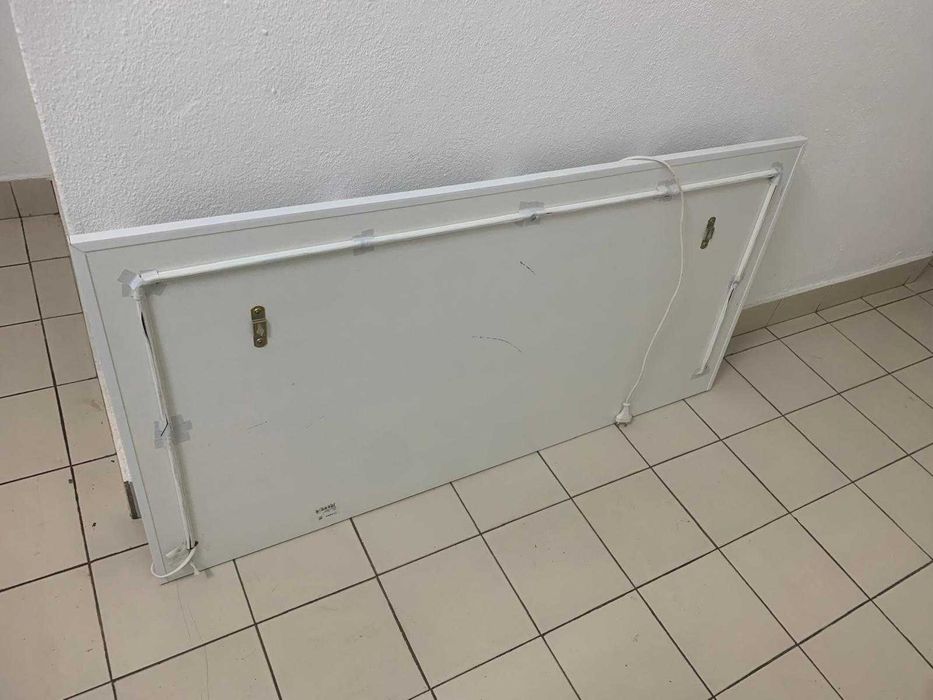 Espelho de maquilhagem excelente com luzes com mais de um metro