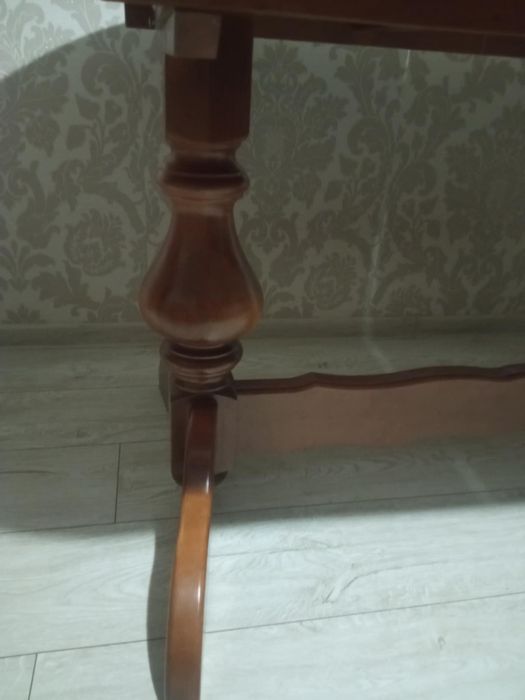 Sprzedam stół+ 6 krzeseł