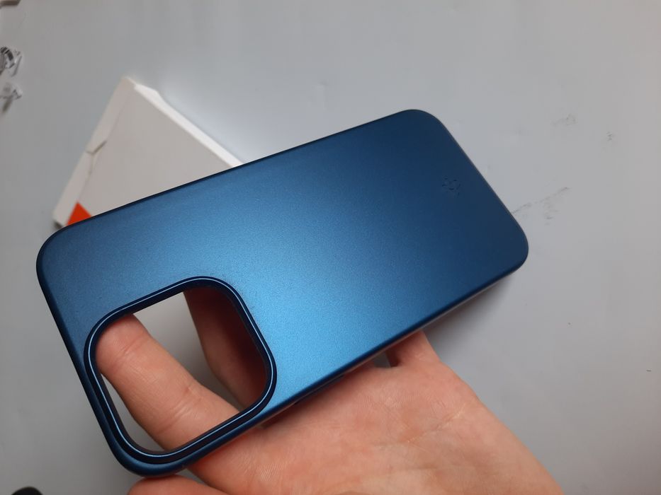 Plecki Spigen do iPhone 13 Pro Thin Fit granatowy