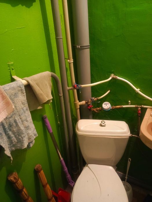 1 комн. 23 м. кв. 8/9 эт. пр. Слобожанский (середина)