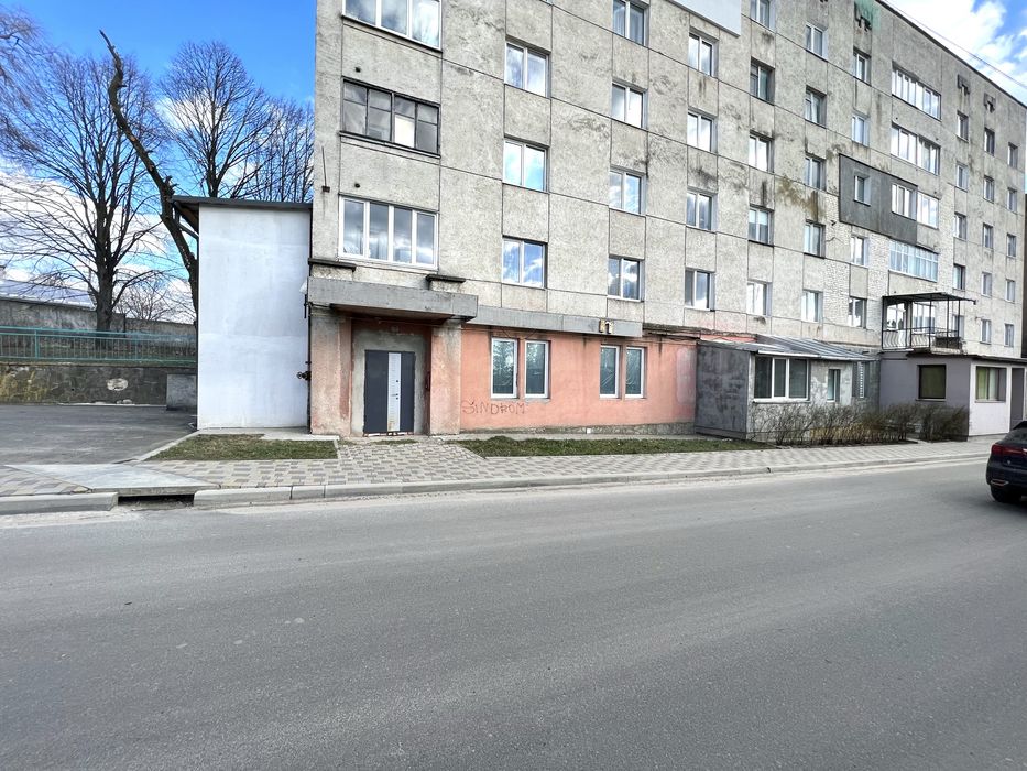Продаж квартирина Чернівецькій