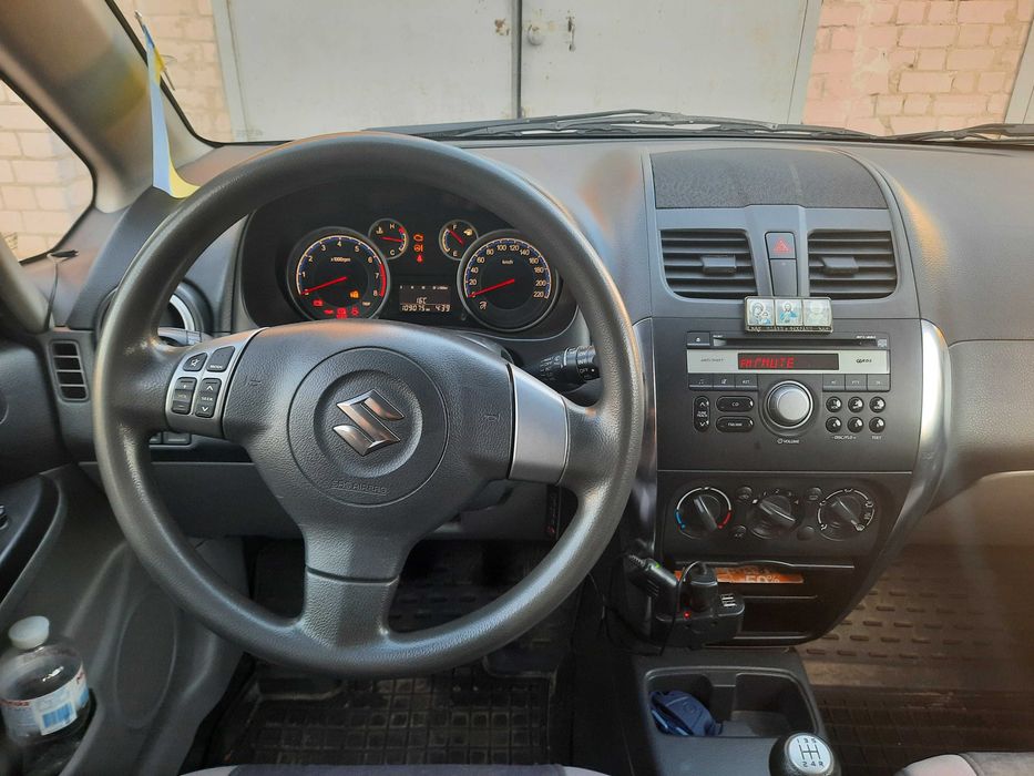 Продам автомобіль Suzuki SX-4
