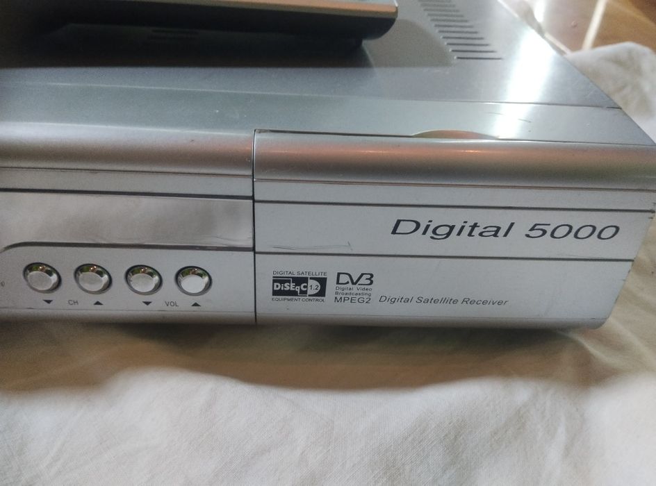 Спутниковое телевидение б/у.