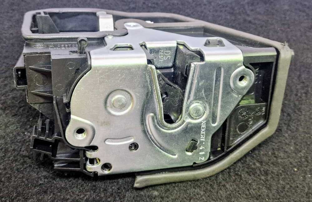 Fechadura / Fecho Porta Trás Direito 7202148 - BMW X5