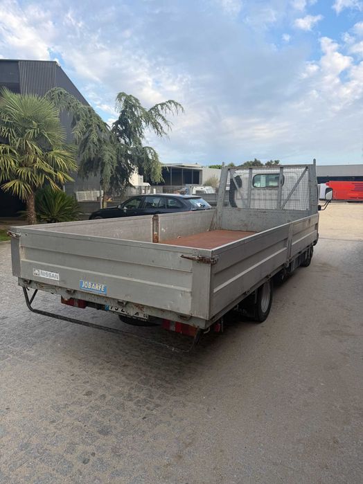Nissan cabstar caixa aberta