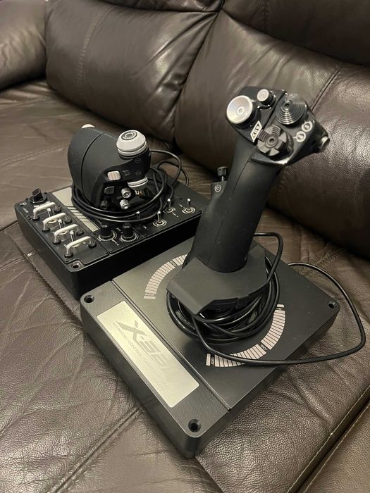 Joystick Hotas X56 Completo - PC