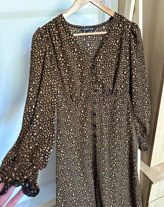 Красива міді сукня