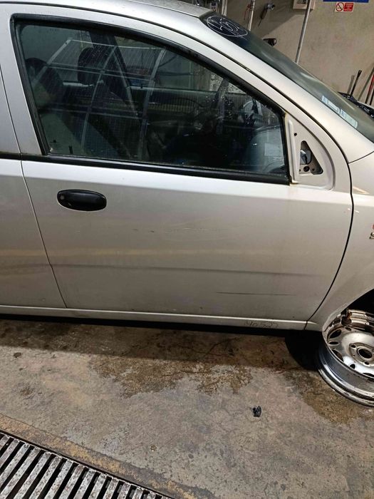 Porta frente direita DAEWOO Kalos (KLAS)