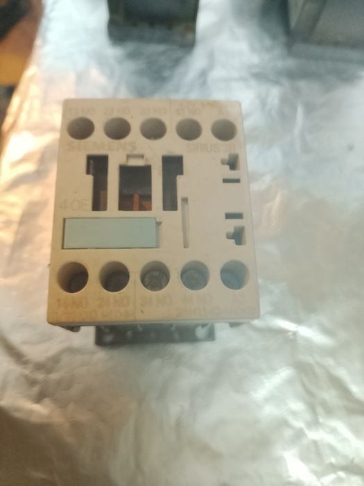 Styczniki Siemens Sirius 10E 40E 22E 31E każdy rodzaj po 3 sztuki