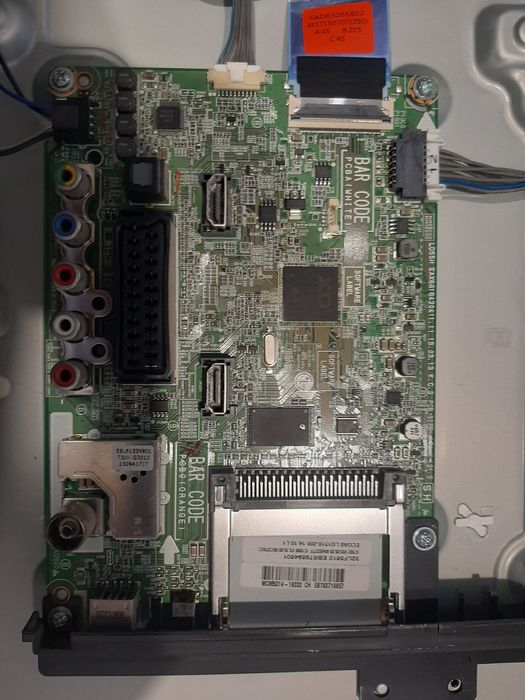Телевізор LG 32LF5610-ZF.  Продається на запчастини.Материнська плата  Ld55h  eax66164204. 1150грн.Блок живлення Lgp32d-15ch1 або eax66171501 850грн.