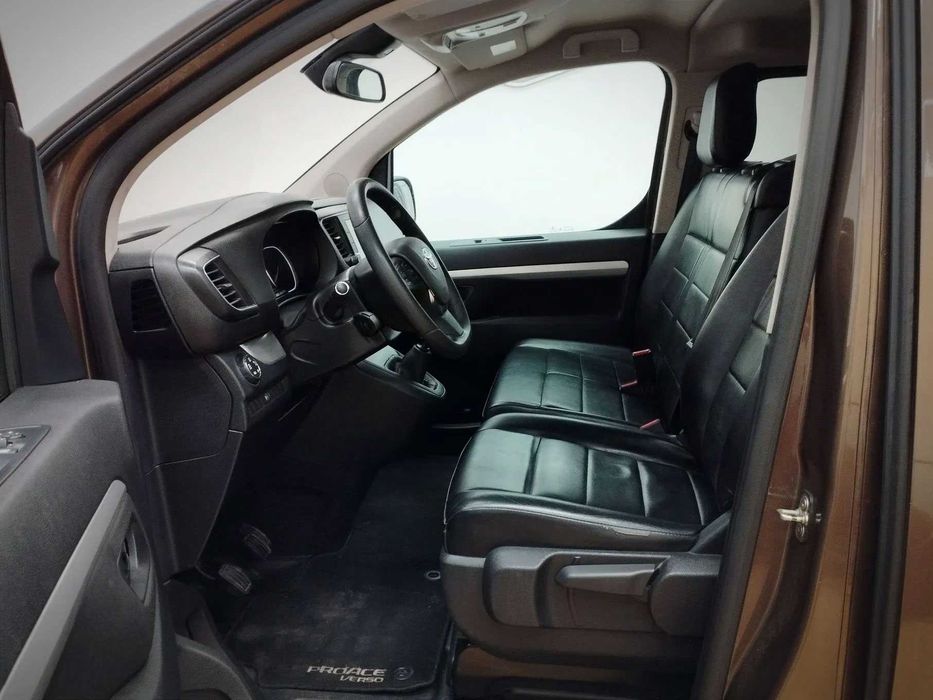 Aluguer carrinha 9 lugares ou aluguer com motorista