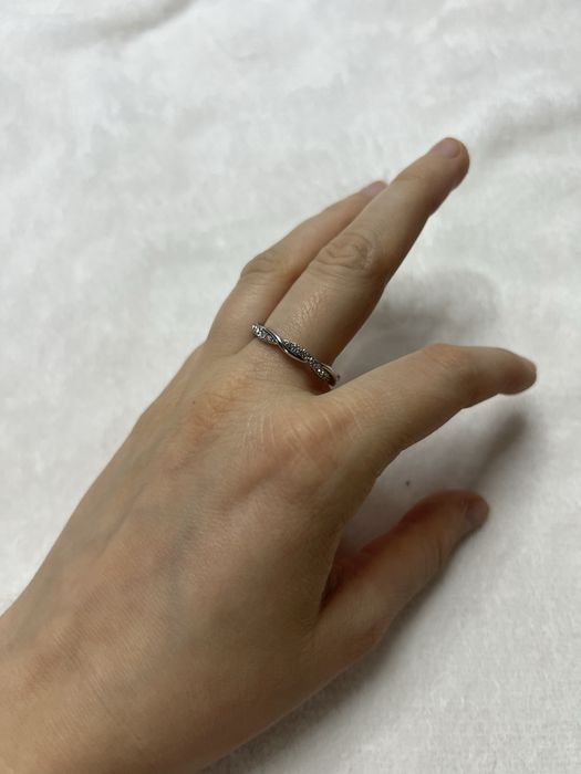 Pierścionek cyrkonie stal nierdzewna elegancki klasyczny casual