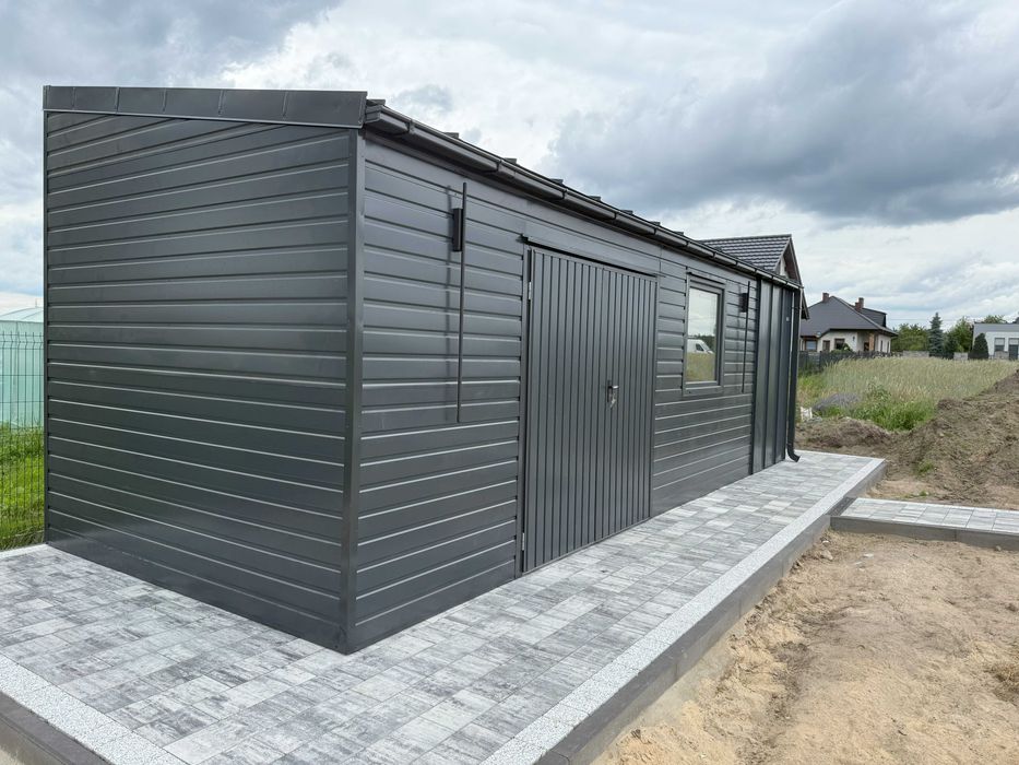 Garaż blaszany, garaż z płyty warstwowej, garaż modułowy RAPTUS