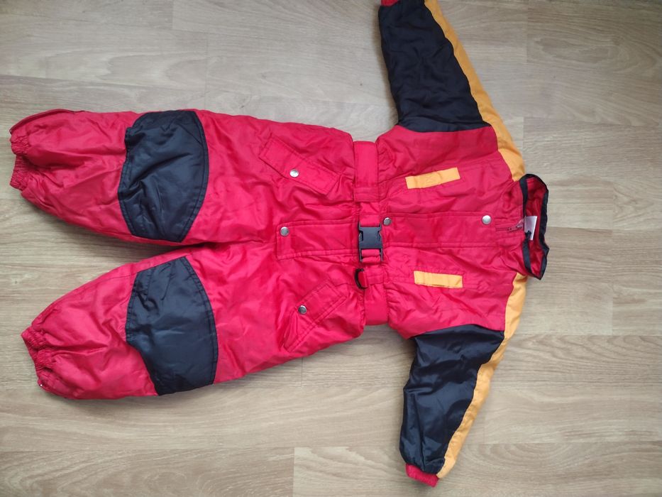Dziecięcy kombinezon zimowy