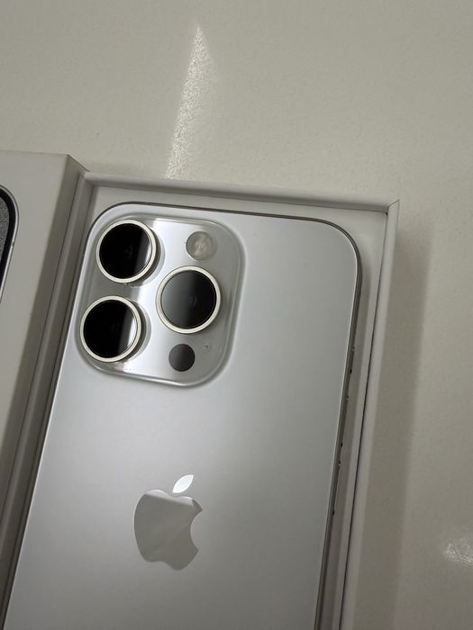 iPhone 15 Pro White Titanium