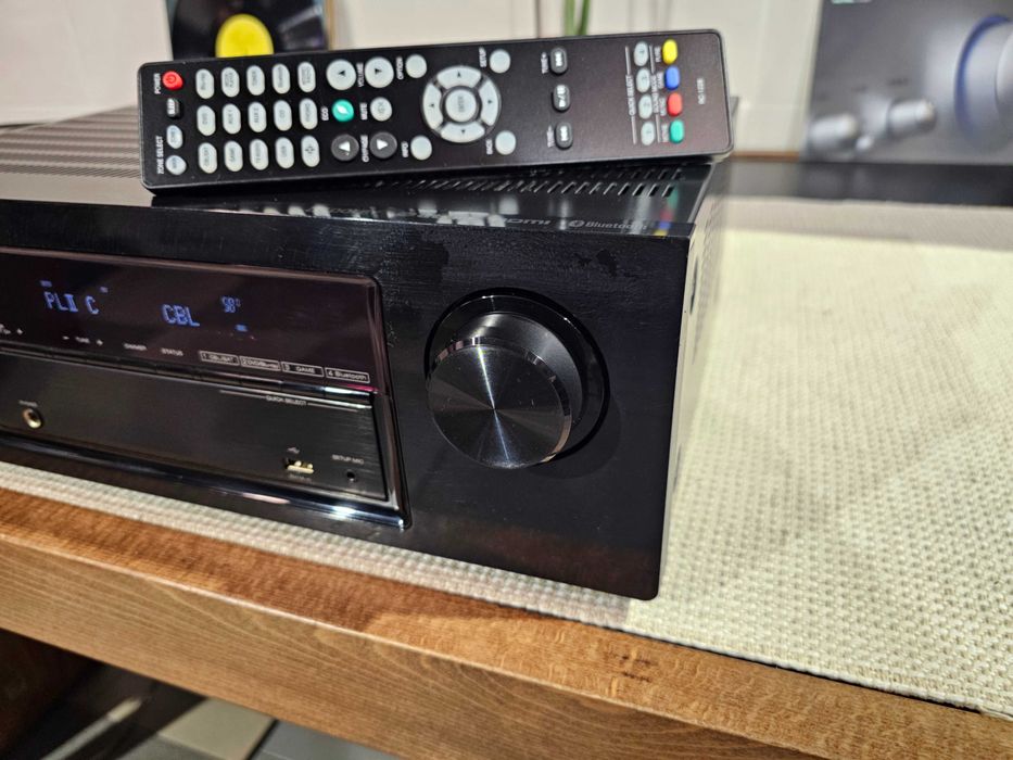 Ресивер Denon AVR-X520BT Bluetooth / 4K/UltraHD / USB