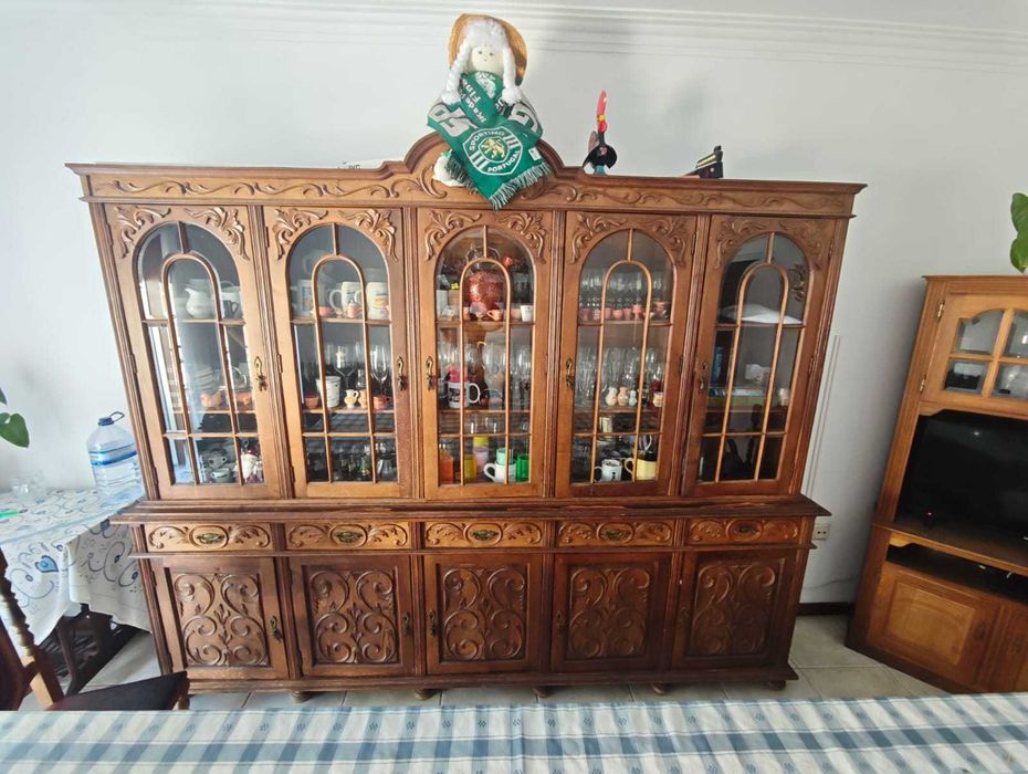 Móvel de Sala em Madeira