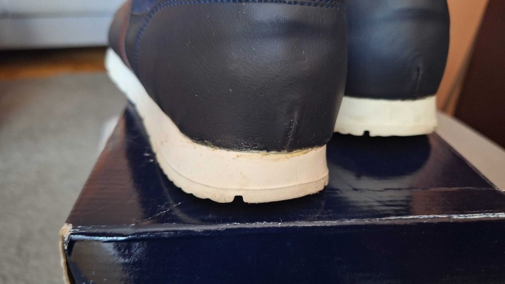 Buty sportowe, do pracy Tommy R. 42