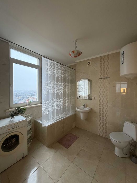 Большая 1- комнатная квартира в ЖК Малиновский по Бреуса от СК Стикон.