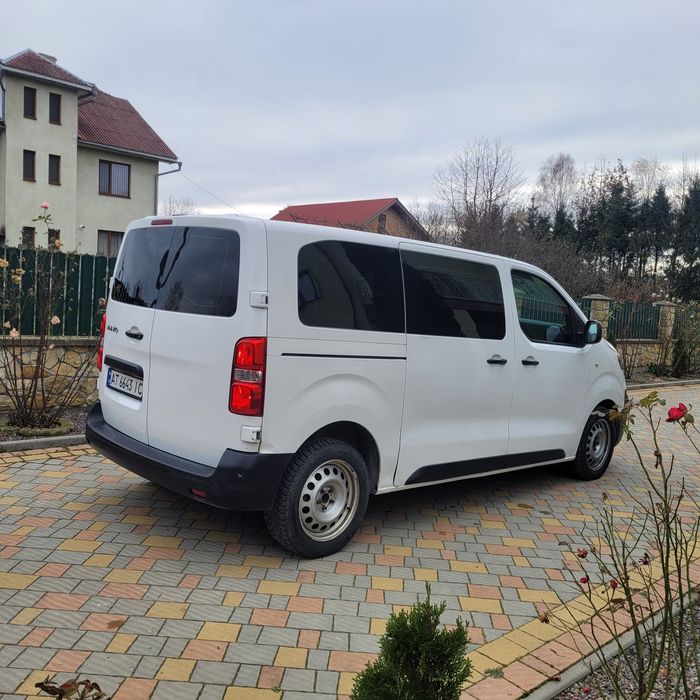 Opel Vivaro 2019r, пасажирний