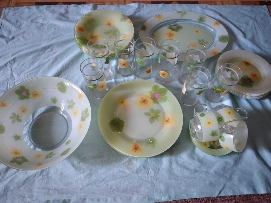 Посуда фирмы ARC (Arcopal) France.