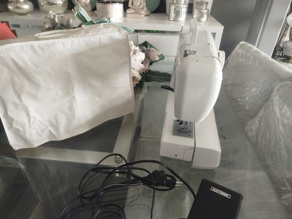 Máquina de costura Pickling em estado novo