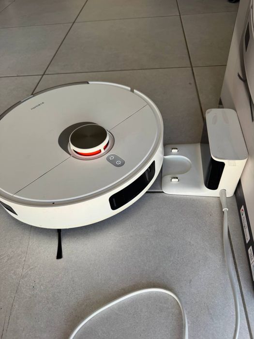 Продам Робот-пилосос Xiaomi Mi Robot Vacuum S20+ White, майже новий