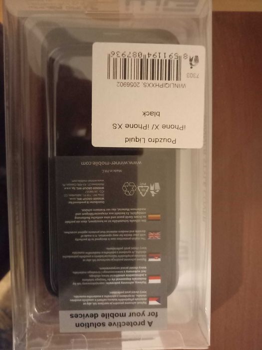 Etui do smartfonów.