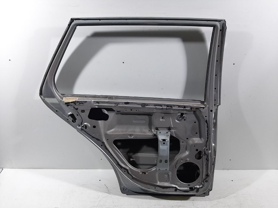 Porta trás esquerda MERCEDES-BENZ Classe C Carrinha (S203)