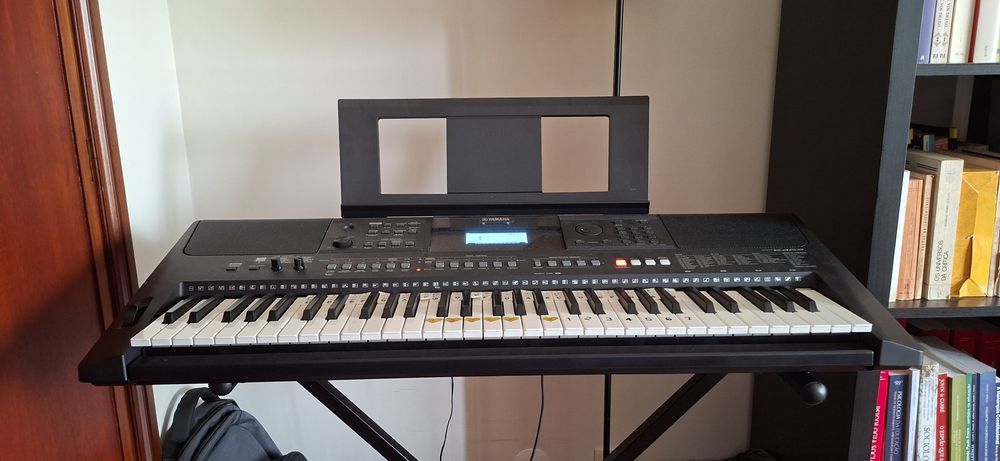 Teclado Yamaha PSR E463