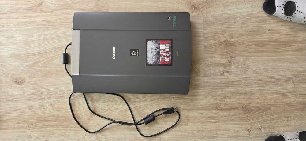 Skaner Canon LiDE 210 z kablem usb
