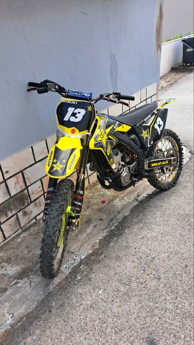 Suzuki 250 4 tempos
