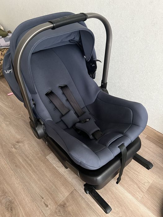 Автокрісло  Nuna Pipa Lite LX