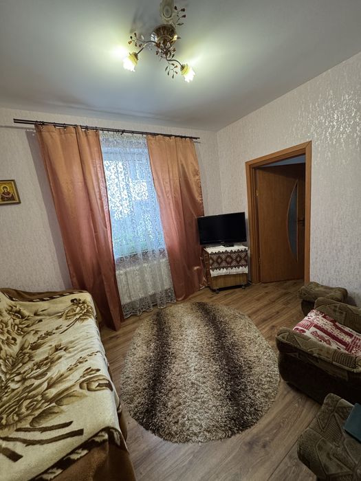 Рівне Оренда частини будинку. Близько Центру