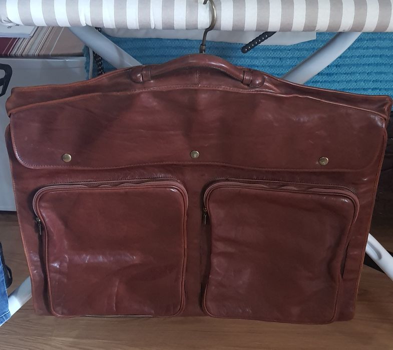 Porta Fatos em pele