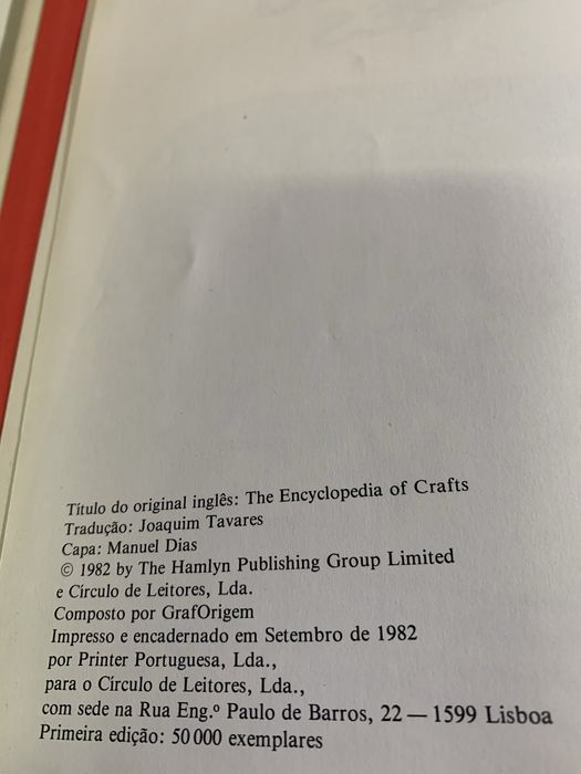 O Grande Livro Ilustrado do Artesanato e Lavores