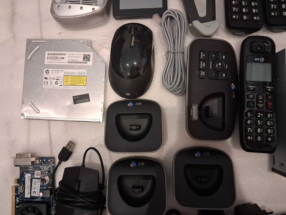 Części komputerowe telefony nawigacja napędy grafika