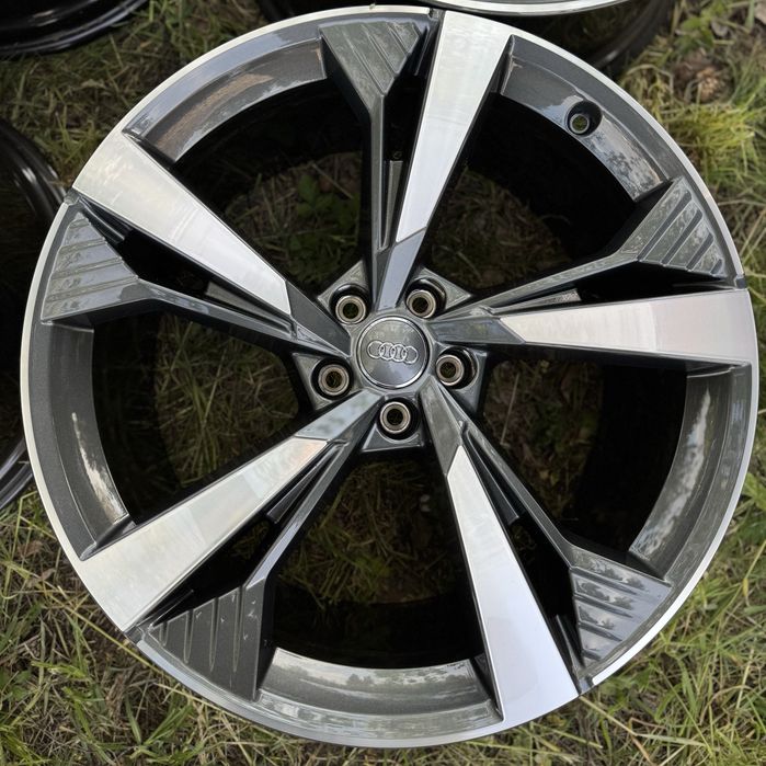 Nowe Oryginalne Felgi Audi RS Q8 SQ8 Q8 R21 5x112 10.5J ET25 4KE601025H